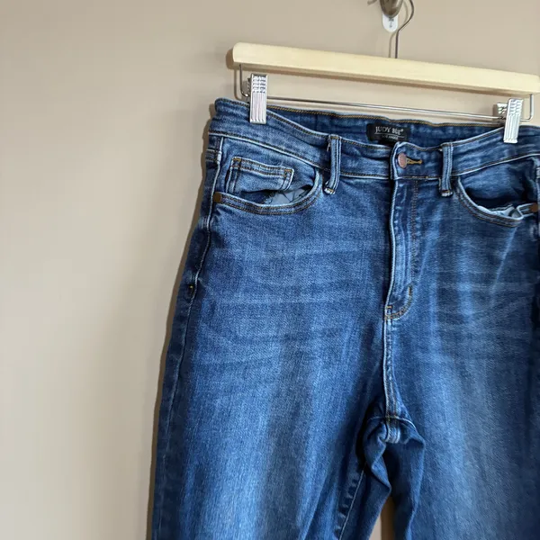 Judy Blue slim fit women's size 11/30 blue jeans medium wash cotton blend casual - Image 2