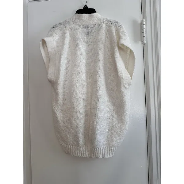 White Women's Sleeveless Cable Knit Cardigan. Chinky. Oversized. Large Buttons. - Image 7