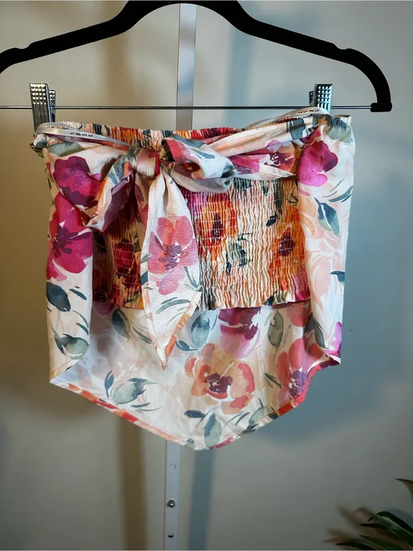 X33. Sadie x Sage Floral Strapless Tube Top Handkerchief Hem with Tie back - Image 4