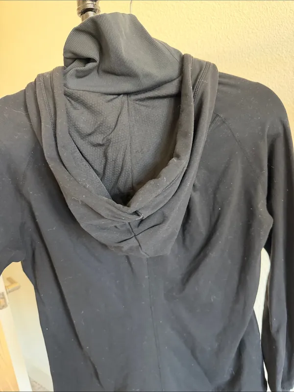 Lululemon Long Black Hooded Zip Jacket - Size 10 - Image 6