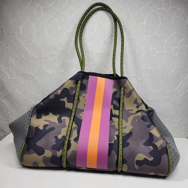 Haute Shore Camo Neoprene Tote Bag Pink Orange Stripe w/ Cosmetic Bag Gym Beach - Image 3