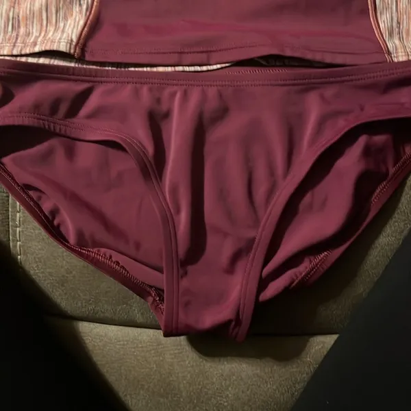 Nike 2 piece Tankini swimsuit - Image 3