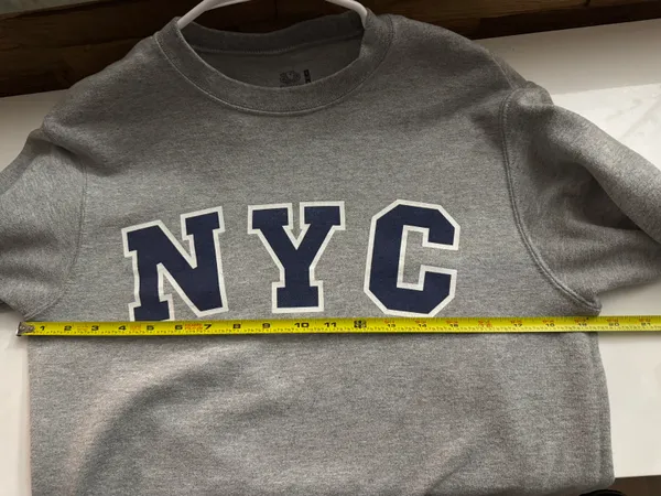 Fruit of the Loom Vintage NYC Crewneck Gray Sweatshirt, Size Small - Image 6