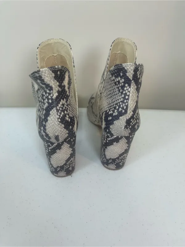 Steve Madden Snake-Print Ankle Boots in Black & Cream - Image 3