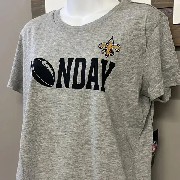 NFL New Orleans Sunday Football Women’s Short Sleeve Heather Gray T-Shirt-Large - Image 4