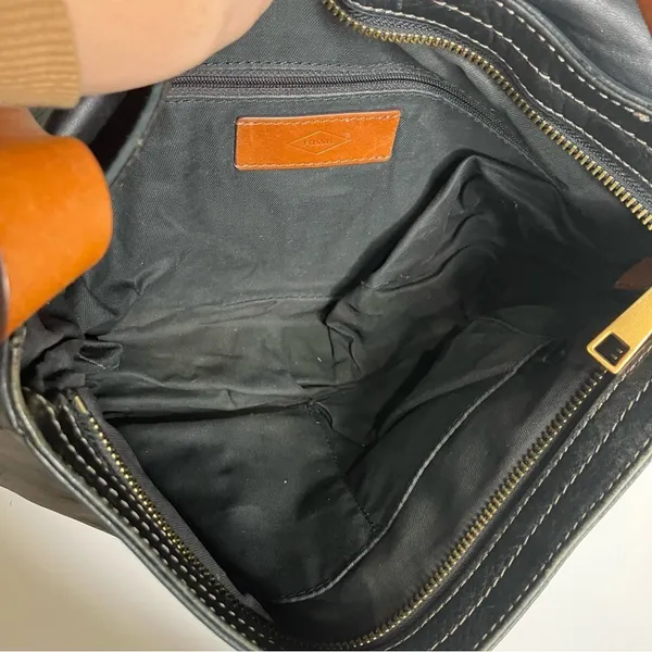 Fossil Harper flap crossbody bag black leather‎ brown leather strap medium size - Image 7