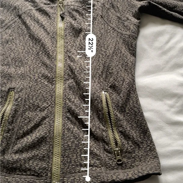 Lululemon Define Jacket in Brave Olive Size 4 - Image 13