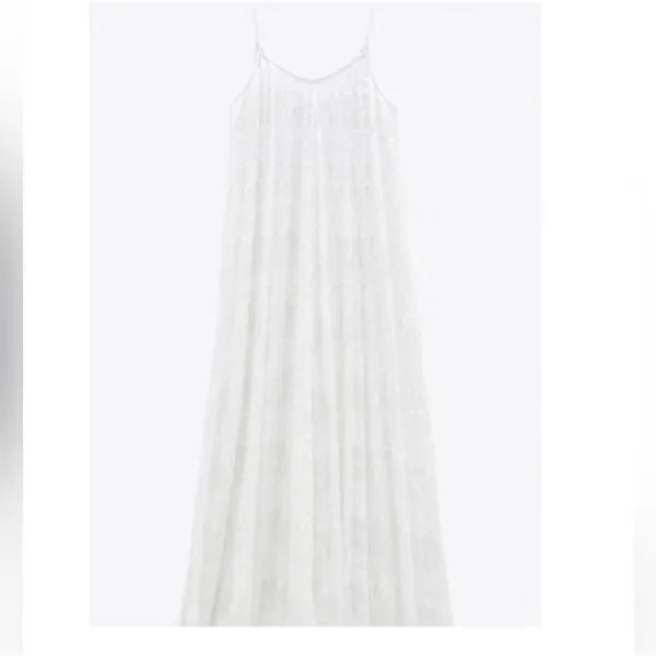 Zara Textured White Maxi Dress(Size Medium) - Image 3