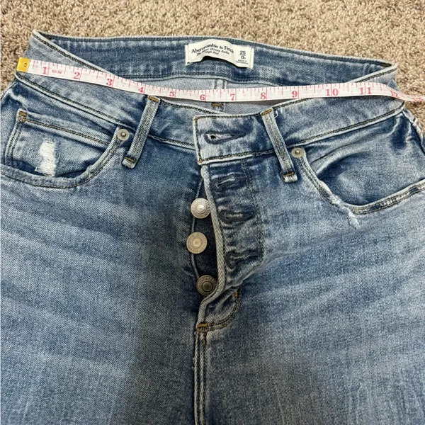 Abercrombie & Fitch High Rise Light Blue Jeans - Image 7