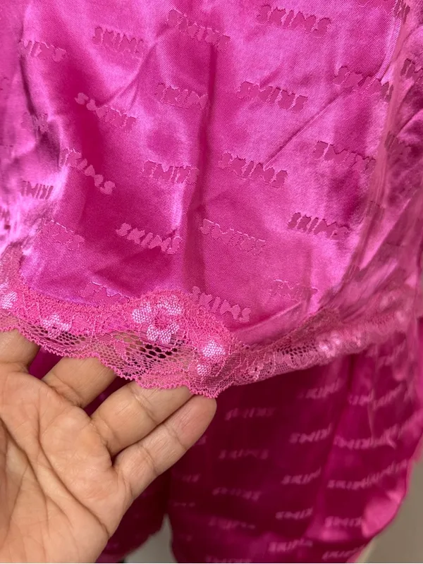 SKIMS Hot Pink Jacquard Lace PJ set size M - Image 7