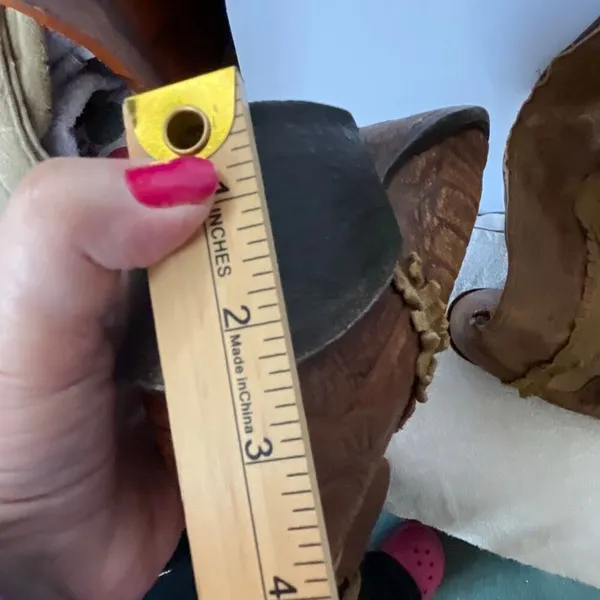 Women’s size 8.5 Corral Vintage Cognac Deer knee high western distressed boots. - Image 7