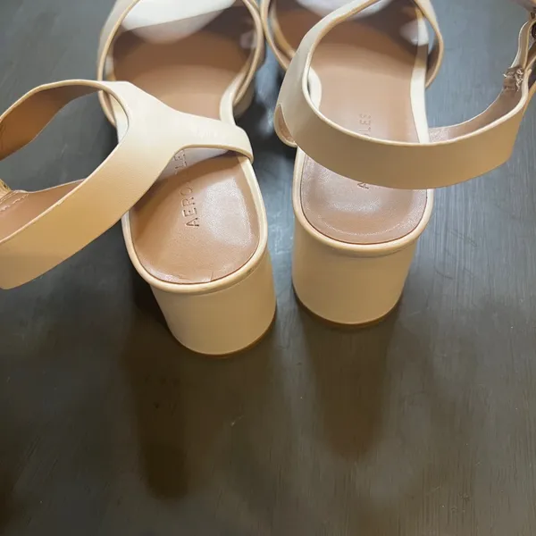 AEROSOLES Cream Heels with Crisscross Straps - Image 2