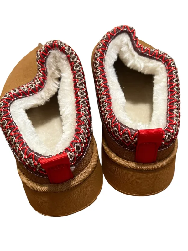 Women’s Size 40 Platform Slippers Suede Fluffy Soft Lined Brown Embroidered Trim - Image 6