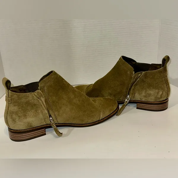 TOMS Reese Bootie Suede Olive Green EUC Size‎ W9 - Image 9