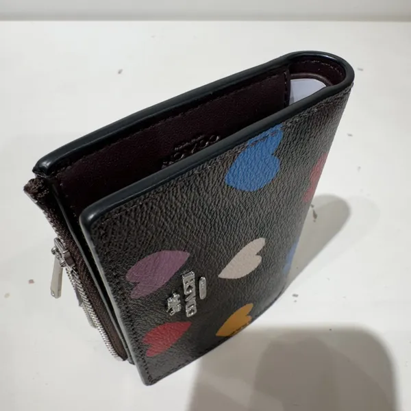 coach Bifold Wallet In Signature Canvas With Heart Print cp424 - Image 4