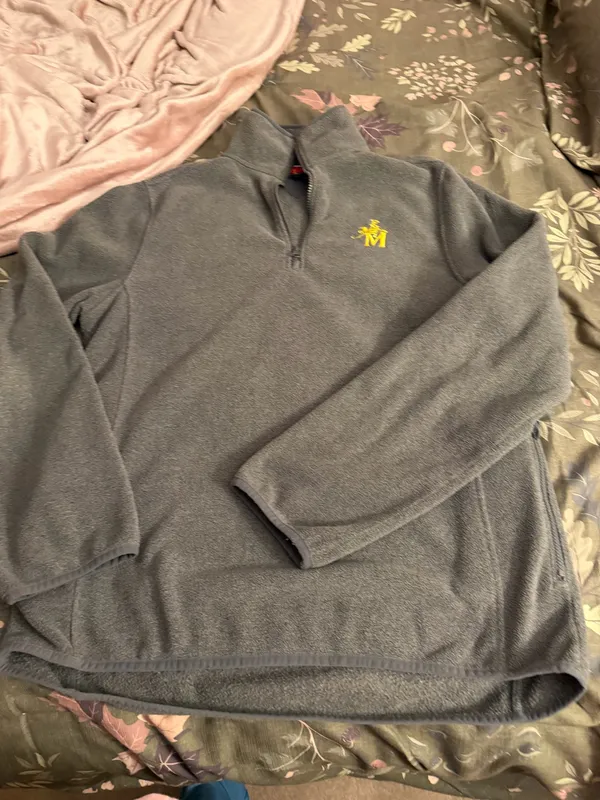 Tommy Hilfiger Gray Quarter-Zip Fleece Pullover with Yellow Embroidery - Image 7