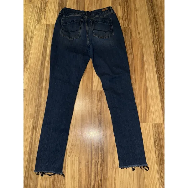 Buckle Jeans Womens 27 X 31.5 Gabby‎ High Rise Skinny Distressed Denim Boho Raw Hem - Image 4