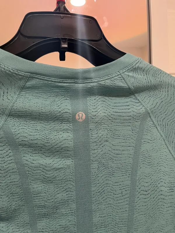 Lululemon Teal Zig-Zag Swiftly Longsleeve - Image 3