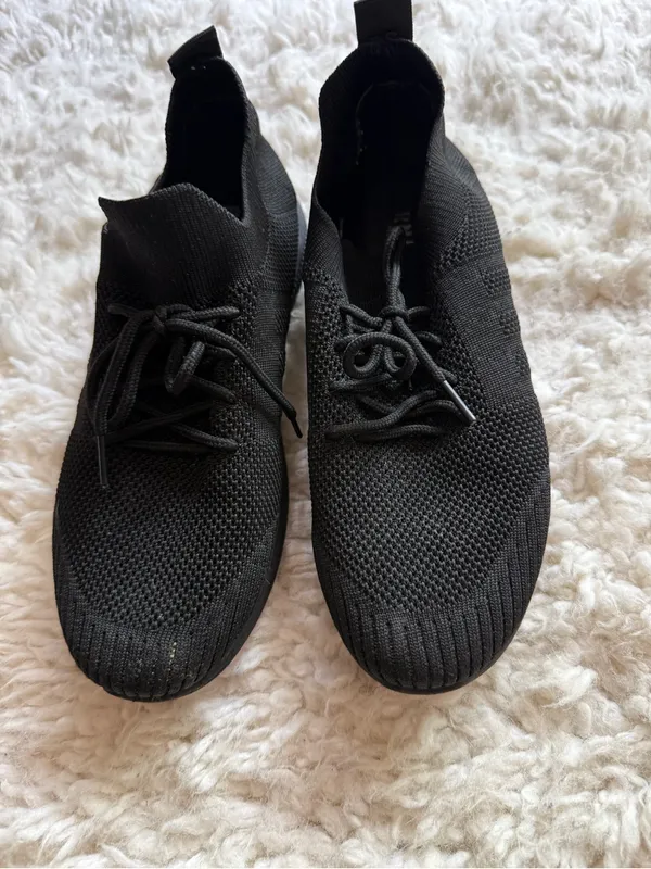 Amazon Black Knit Lace-Up Slip-On NON SLIP Sneakers - Image 4