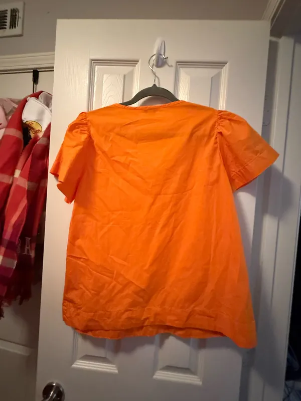 NWOT Crown & Ivy XS top - Image 3