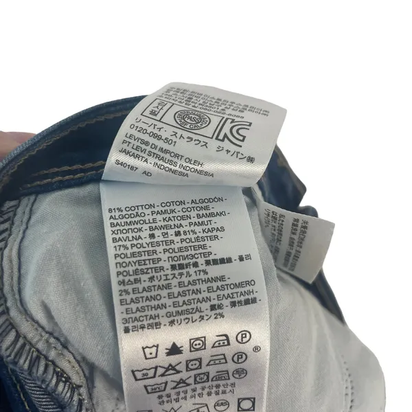 Levi's Women's Size 7 Waist 28 High Rise‎ Short Dark Wash - Image 9