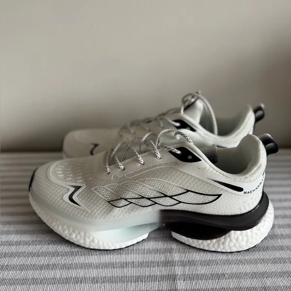Women's NEW White and Black Shoes Size 39 aka 8 #260330 - Image 5