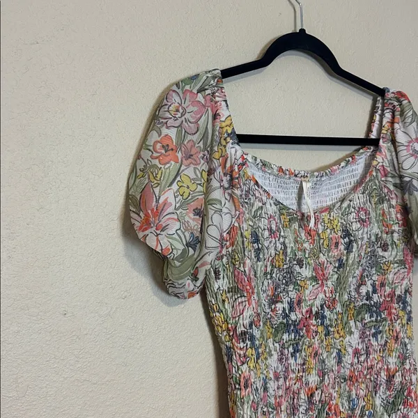 Anthropologie Aurelia Floral Smocked Top Size Medium Petite‎ - Image 3