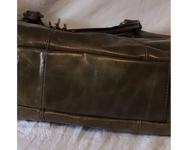 Hype Hobo Women's Olive Green Leather Satchel Bag with Tassel Detail - Image 4