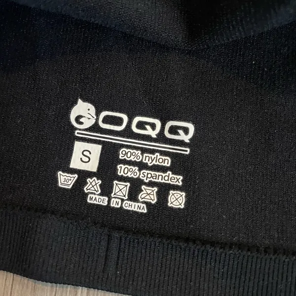 NWOT OQQ Black Scoop Neck Crop Active Long Sleeve Ribbed Top size Small - Image 2