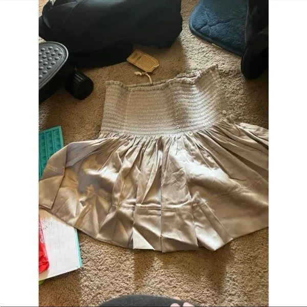 NWT natural life silver shorts‎ small - Image 2
