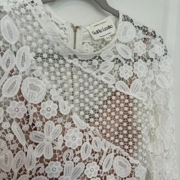 White Lace Dress (Selfie Leslie) - Image 4