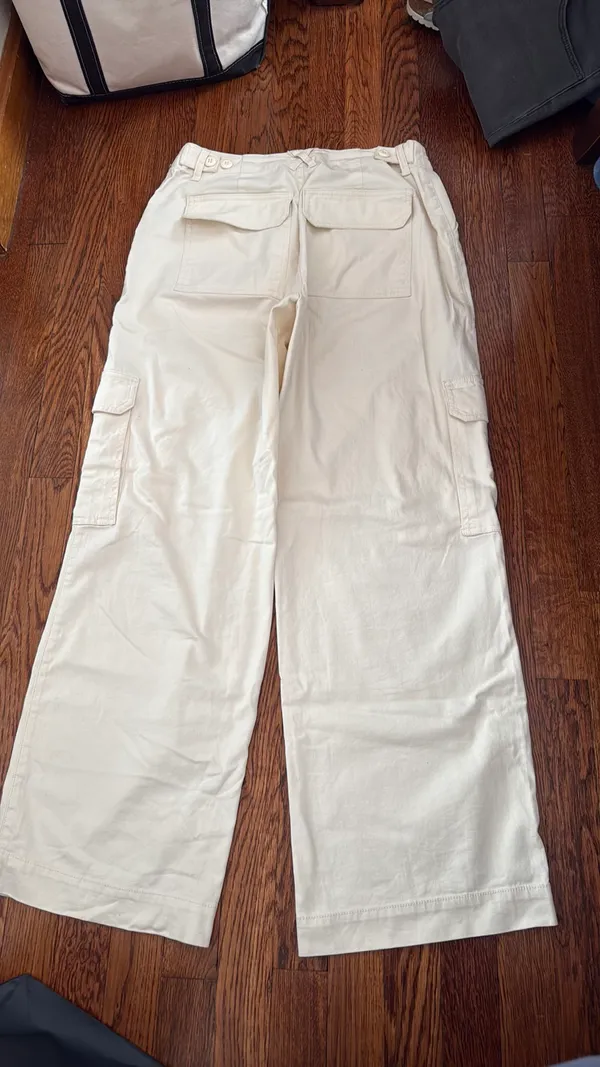 Universal Threads Cargo Pants - Image 7