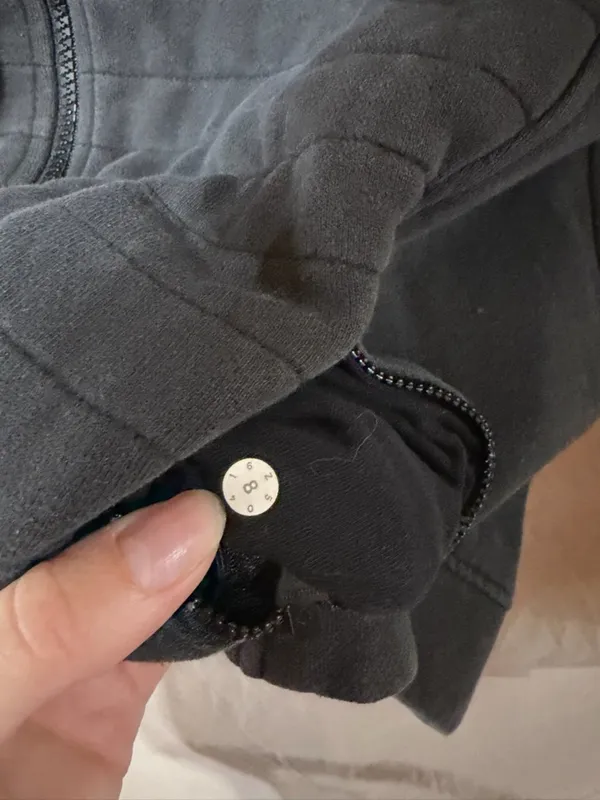 Lululemon jacket - Image 4