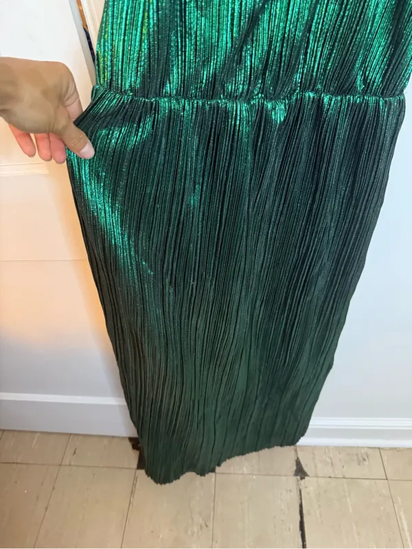 House of Harlow 1960 Farrah Metallic Emerald Green Midi Dress - Image 7