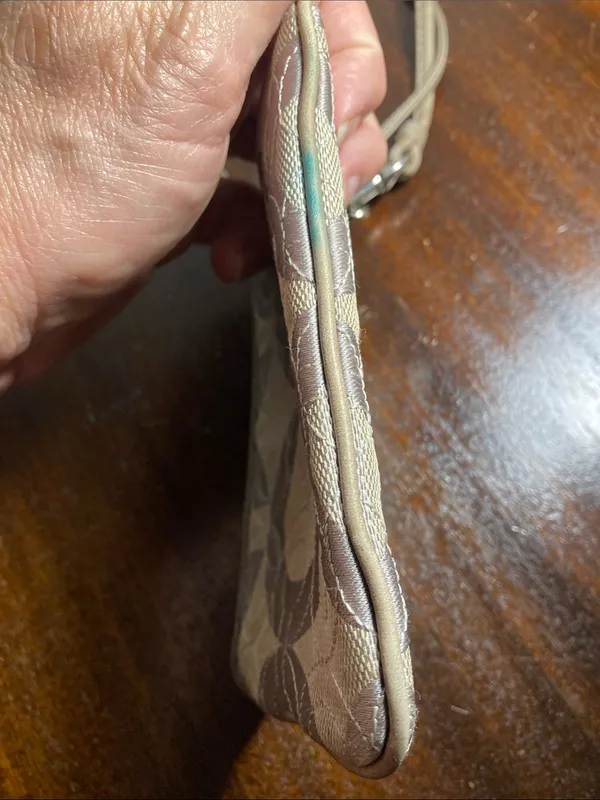 Coach grey Signature Wristlet - Image 7