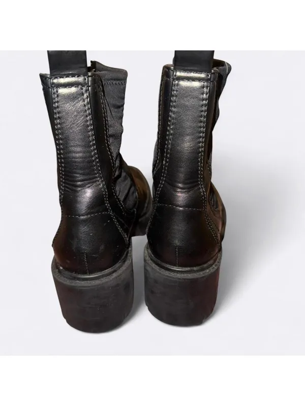Zara black side-gore ankle boots with a track sole - Image 3