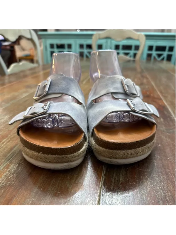 DV Dolce Vita Carther Tie Dye Slide Sandals Women's Size 8 Gray Blue Platform - Image 4