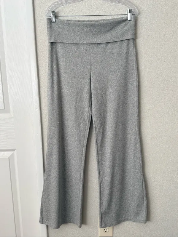 Abound Women’s Gray Fold-Over leggings. Size M - Image 4