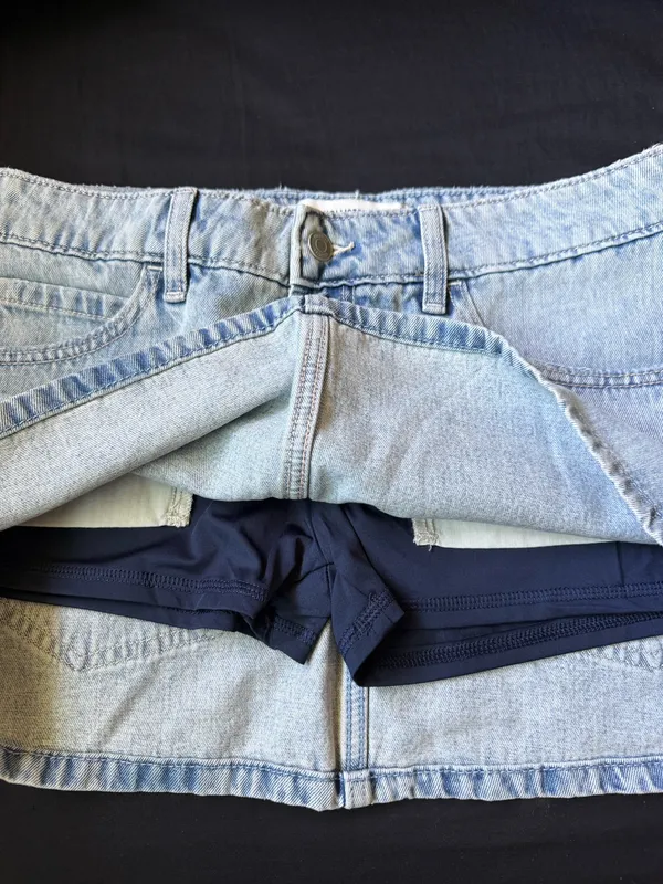 Hollister Denim Skirt - Image 4