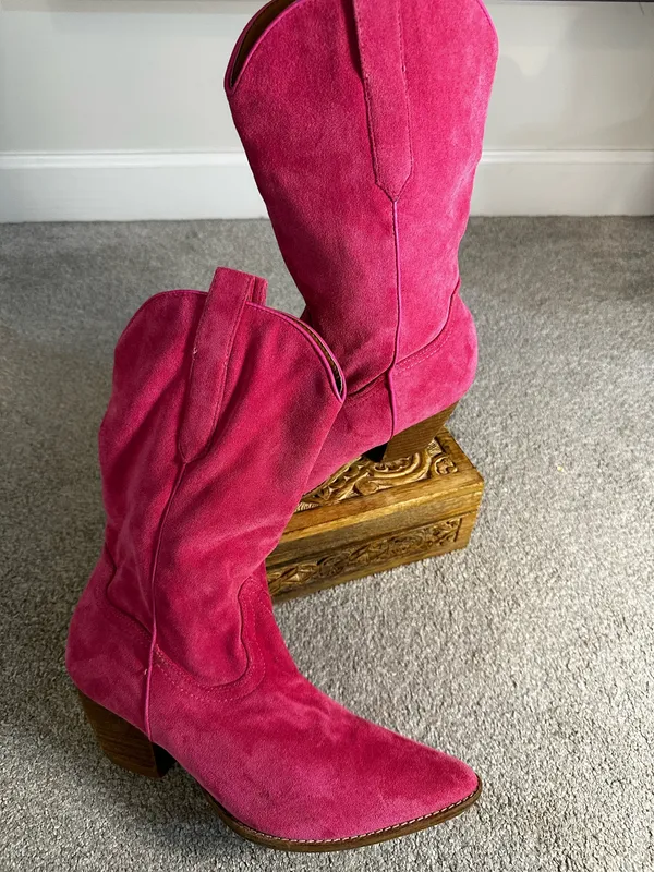 Pink Cowgirl Boots Size 10 - Image 5