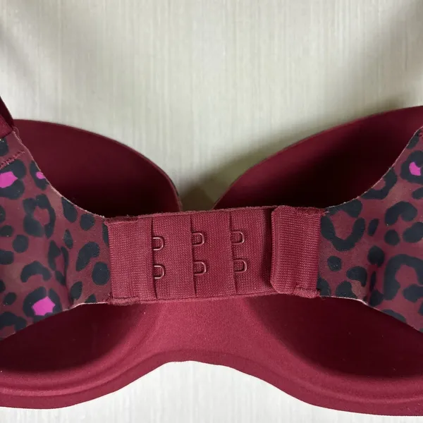 Victoria Sport‎ by Victorias Secret Bra Sz 32C Burgundy Red Leopard Print - Image 4
