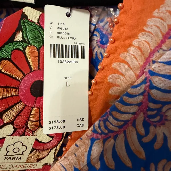 NWT Farm Rio Flutter-Sleeve V-Neck Top beaded with tropical‎ print large - Image 7