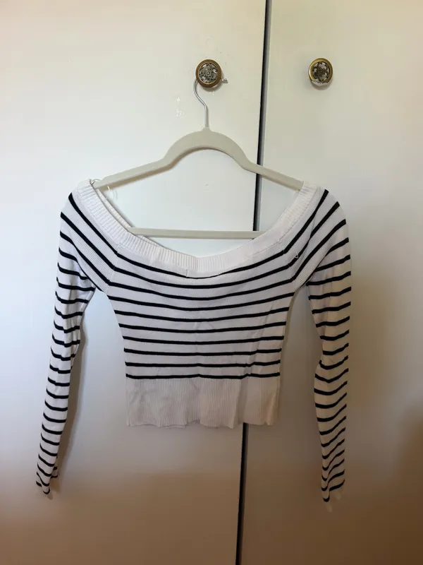 Long Sleeve Crop Top Charlotte Russe - Image 2