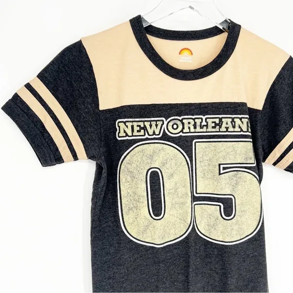 Urban Renewal New Orleans Short Sleeve Graphic T-Shirt Women's Size L Streetwear - Image 4