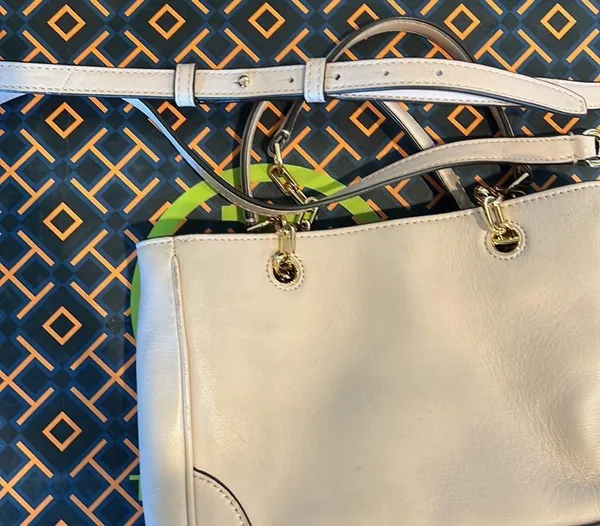 Tory Burch Shoulder tote - Carter Small Convertible Tote in Shell Pink - Image 9