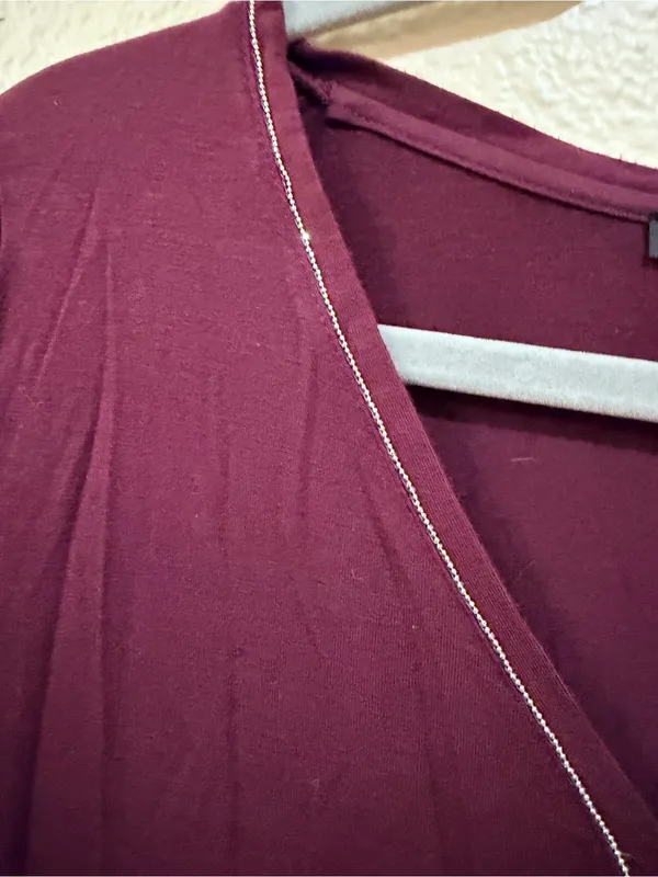 White House Black Market Burgundy Embellished V-Neck Chiffon Hem Top M - Image 4