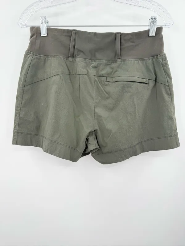 Athleta‎ Women's Trekkie North Shorts Green Size 4 - Image 2