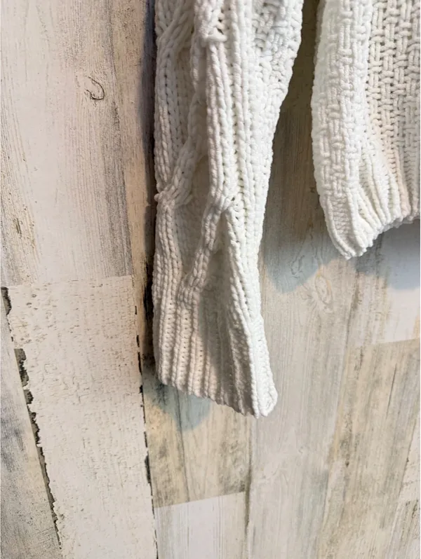 Aeropostale Women’s Medium White Chenille Cable Knit Sweater - Image 10