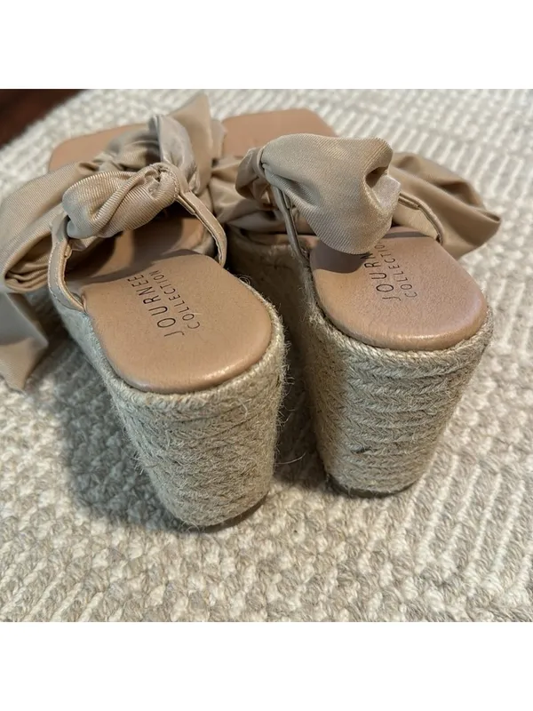 Journee Collection Surria Platform Wedge Sandals - Image 7