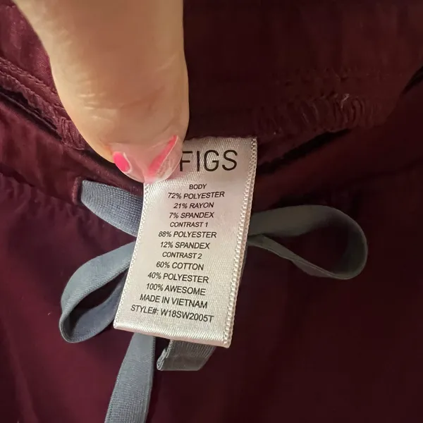Figs Zamora Jogger Scrub Pants in burgundy WOMENS LARGE TALL - Image 4